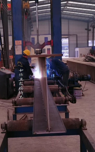 甘肃景泰钢结构厂H型钢组立机