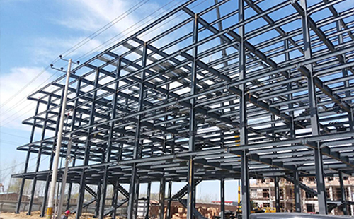 景泰雨棚主骨架钢结构铝板节点做法